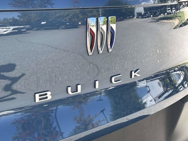 Used 2025 Buick Envista Preferred w/ Convenience I Package FWD image 11
