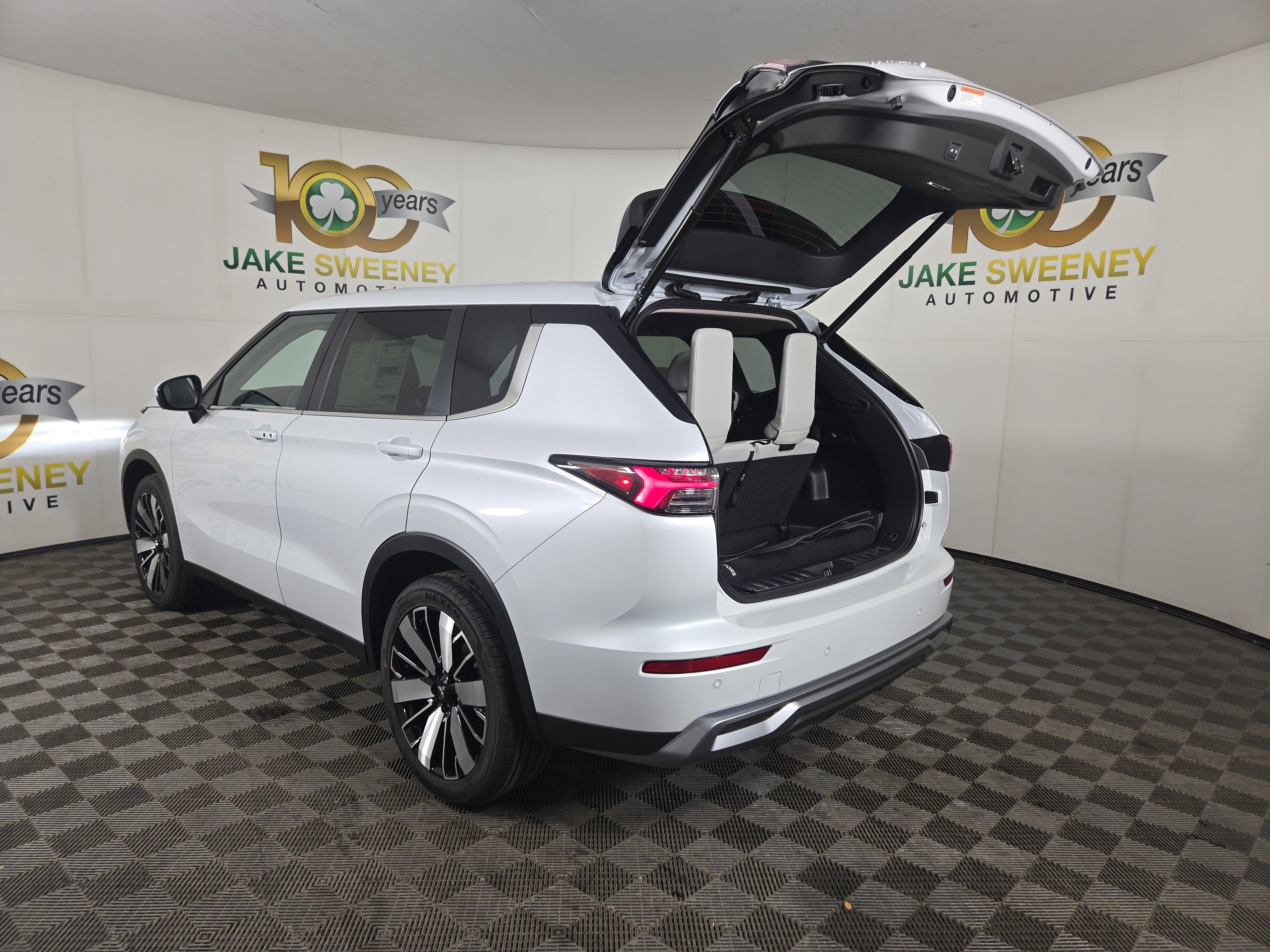 New 2026 Mitsubishi Outlander SE FWD image 32