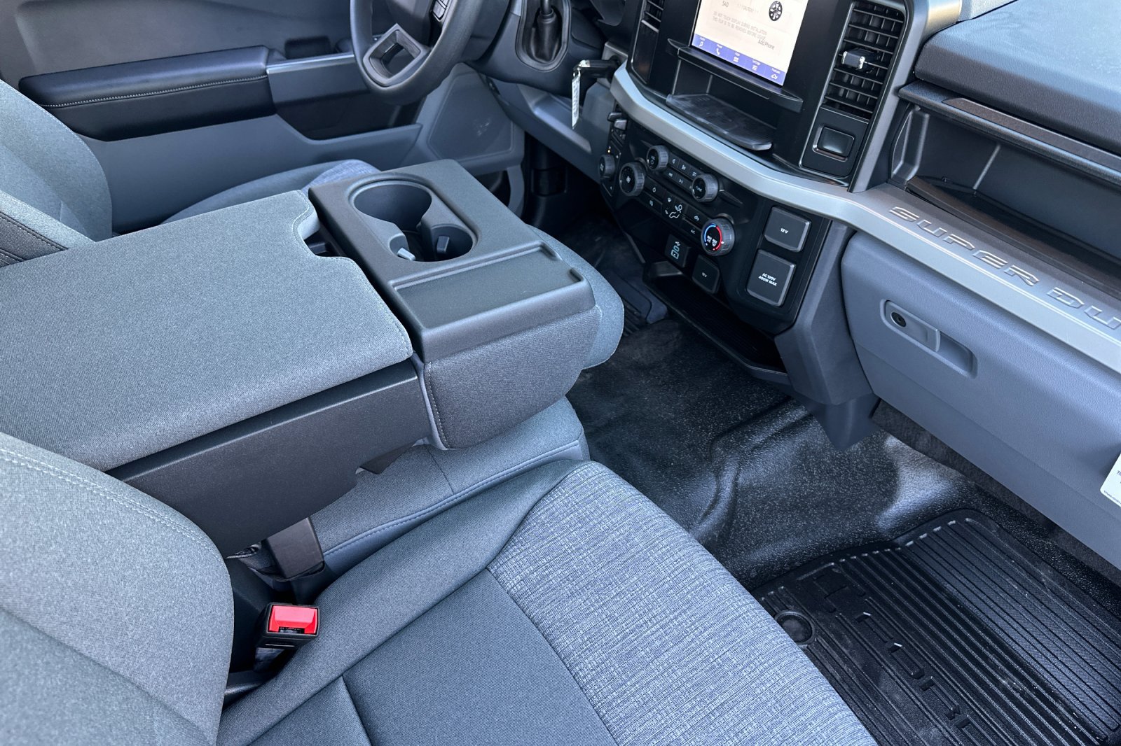 Used 2024 Ford F350 XLT AWD/4WD image 14