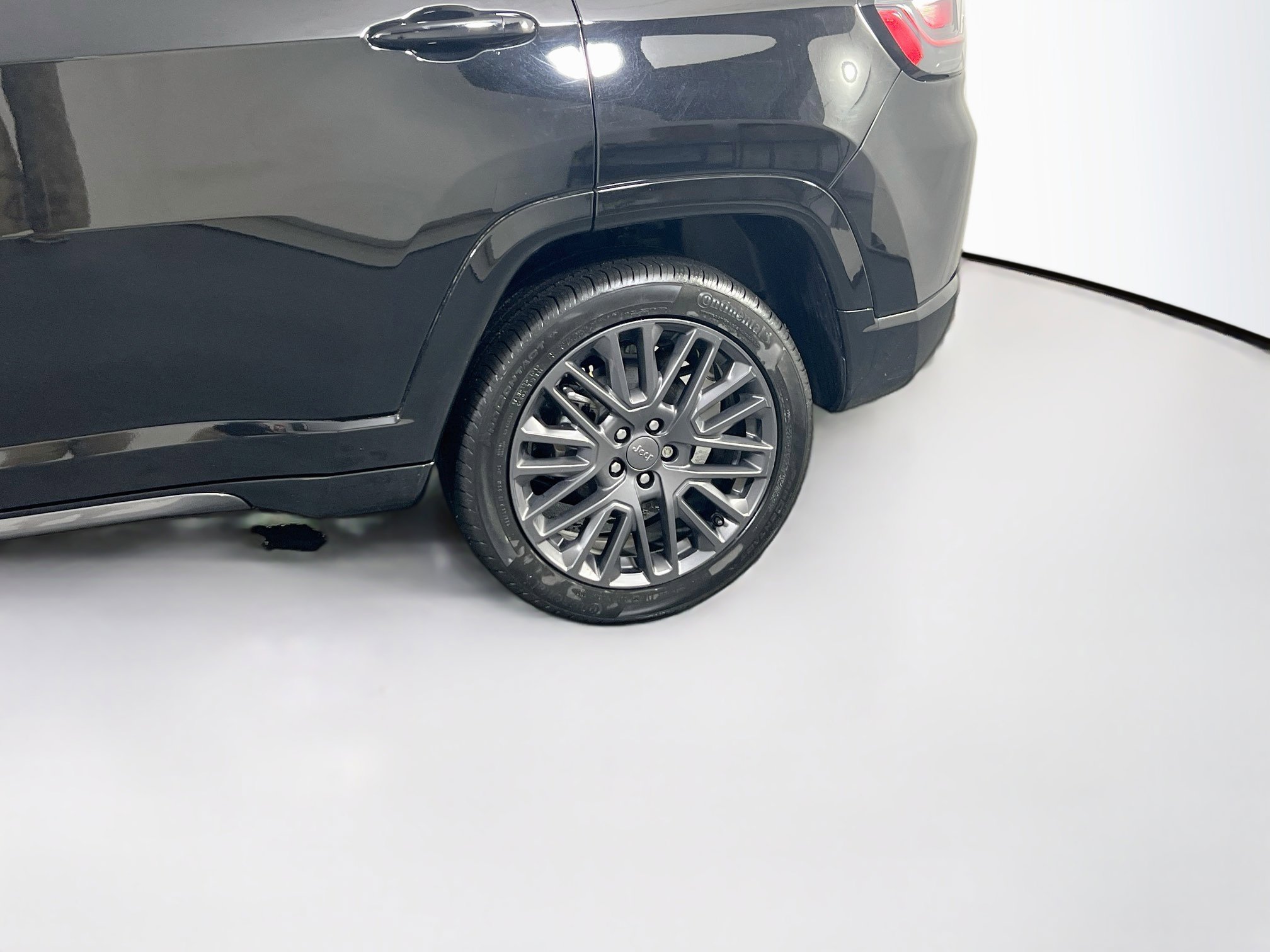 Used 2022 Jeep Compass High Altitude AWD/4WD image 30