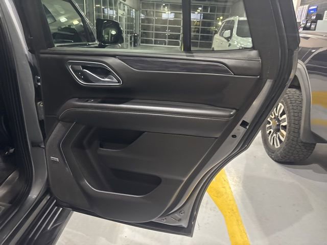Used 2021 GMC Yukon SLT w/ SLT Premium Package image 34