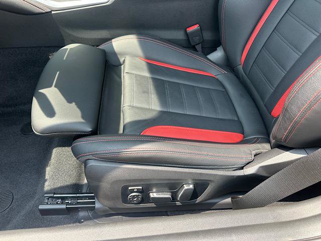Used 2025 BMW M240i xDrive Coupe w/ Premium Package AWD/4WD image 15
