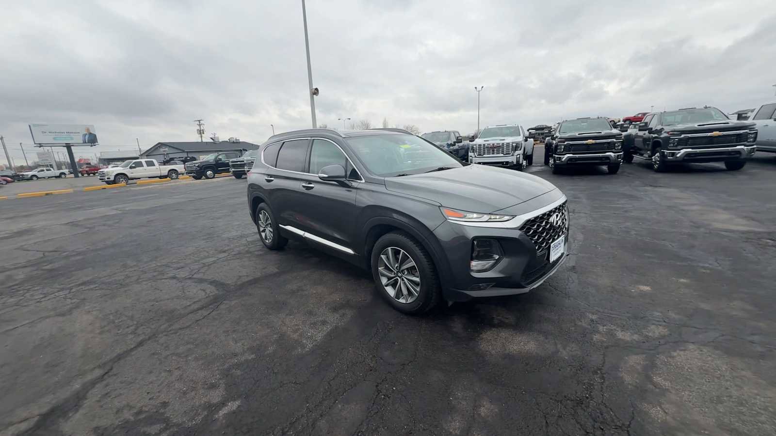Used 2019 Hyundai Santa Fe AWD image 2