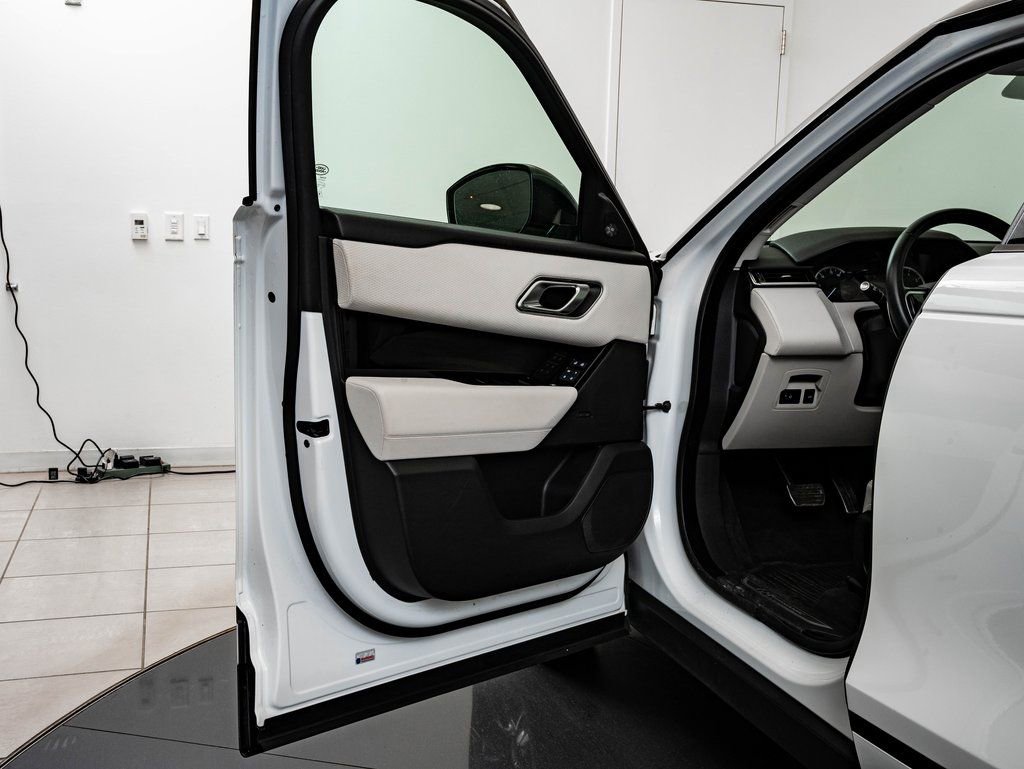 Used 2023 Land Rover Range Rover Velar R-Dynamic S AWD/4WD image 28