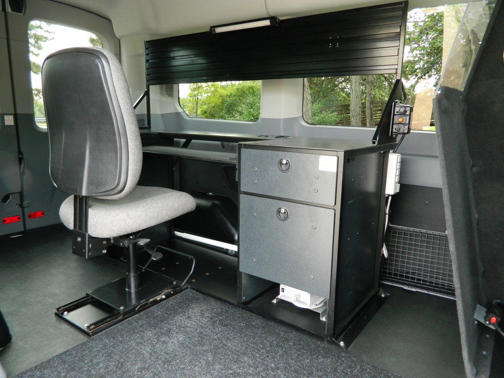 Used 2019 Ford Transit 150 XLT image 13