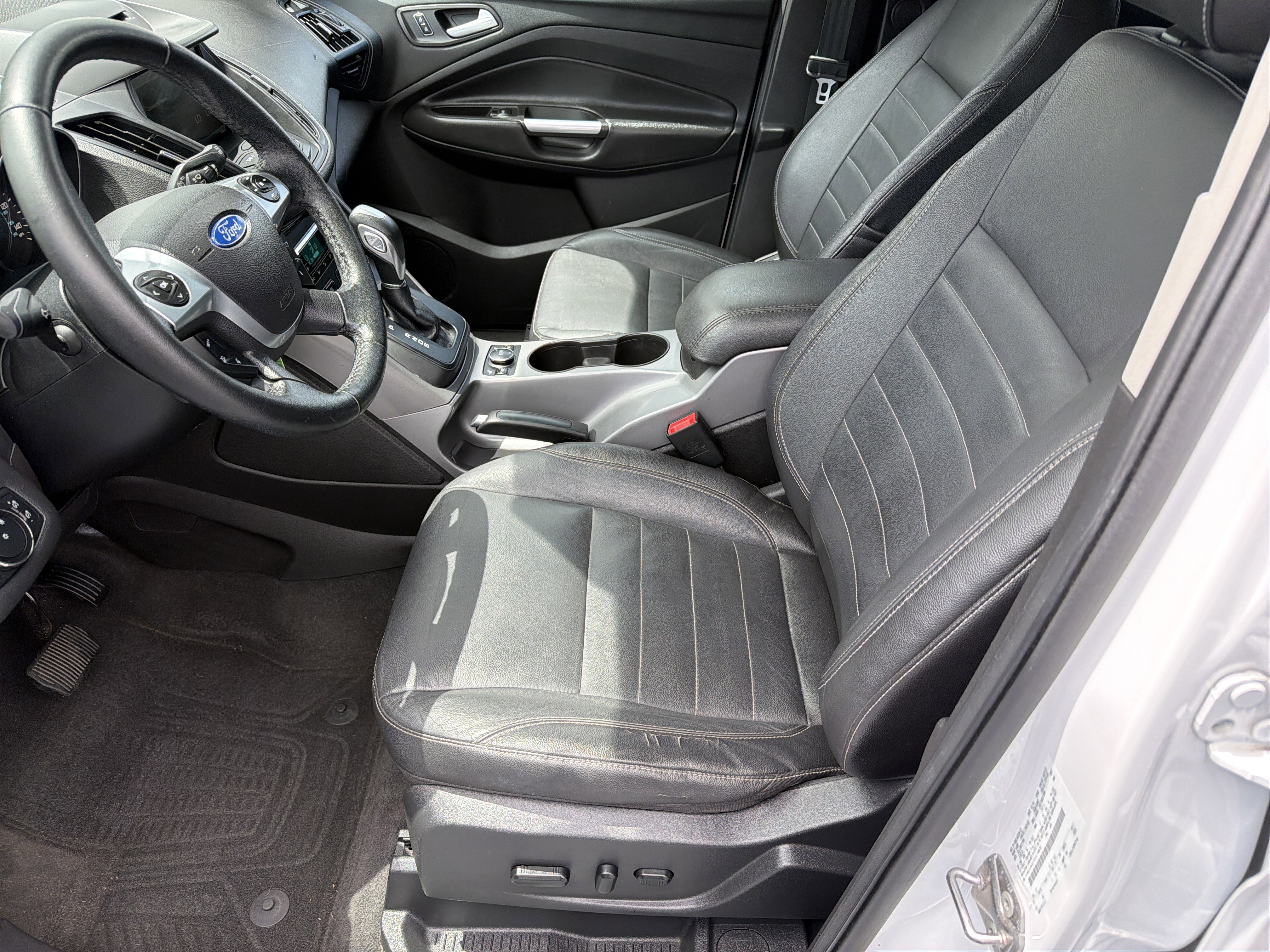 Used 2014 Ford Escape SE w/ Equipment Group 201A FWD image 7