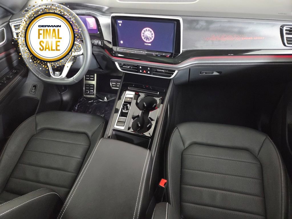 Certified 2025 Volkswagen Atlas Cross Sport SEL R-Line image 22