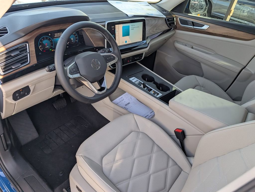 Used 2025 Volkswagen Atlas SE image 10