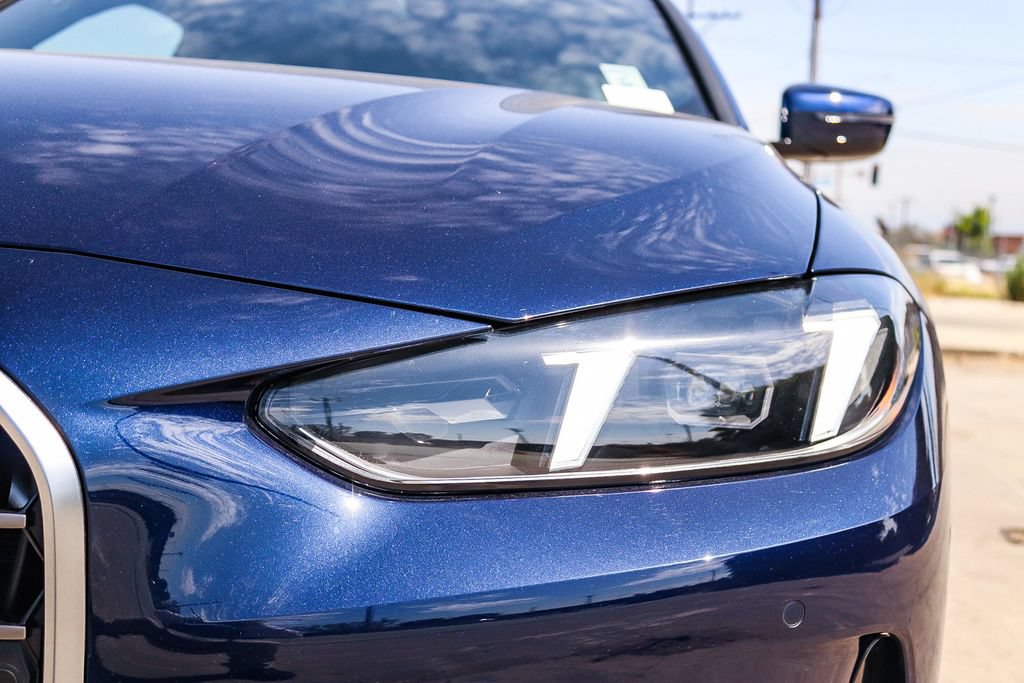 Used 2025 BMW 430i Coupe w/ Premium Package RWD image 10