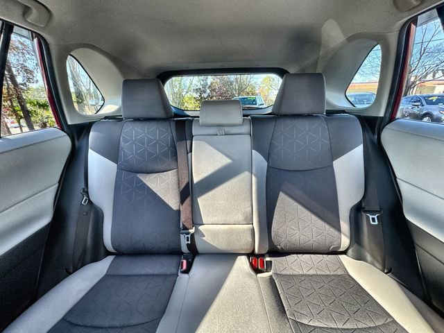 Used 2020 Toyota RAV4 XLE image 31