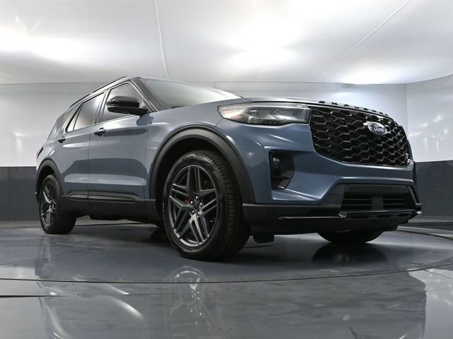Used 2025 Ford Explorer ST image 60