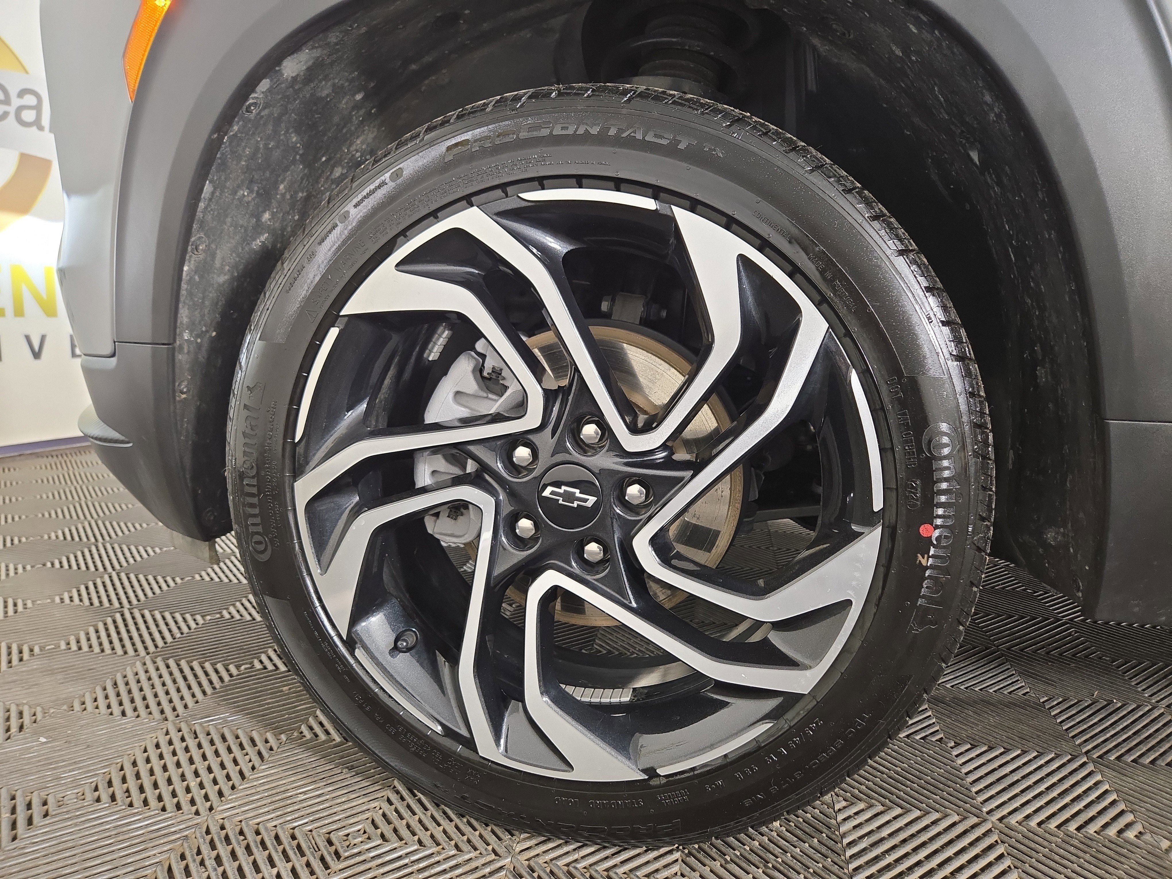 Certified 2025 Chevrolet TrailBlazer RS w/ Convenience Package image 32