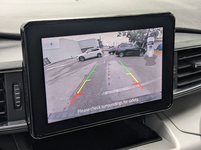 Used 2022 Ford Explorer XLT w/ Equipment Group 202A image 27