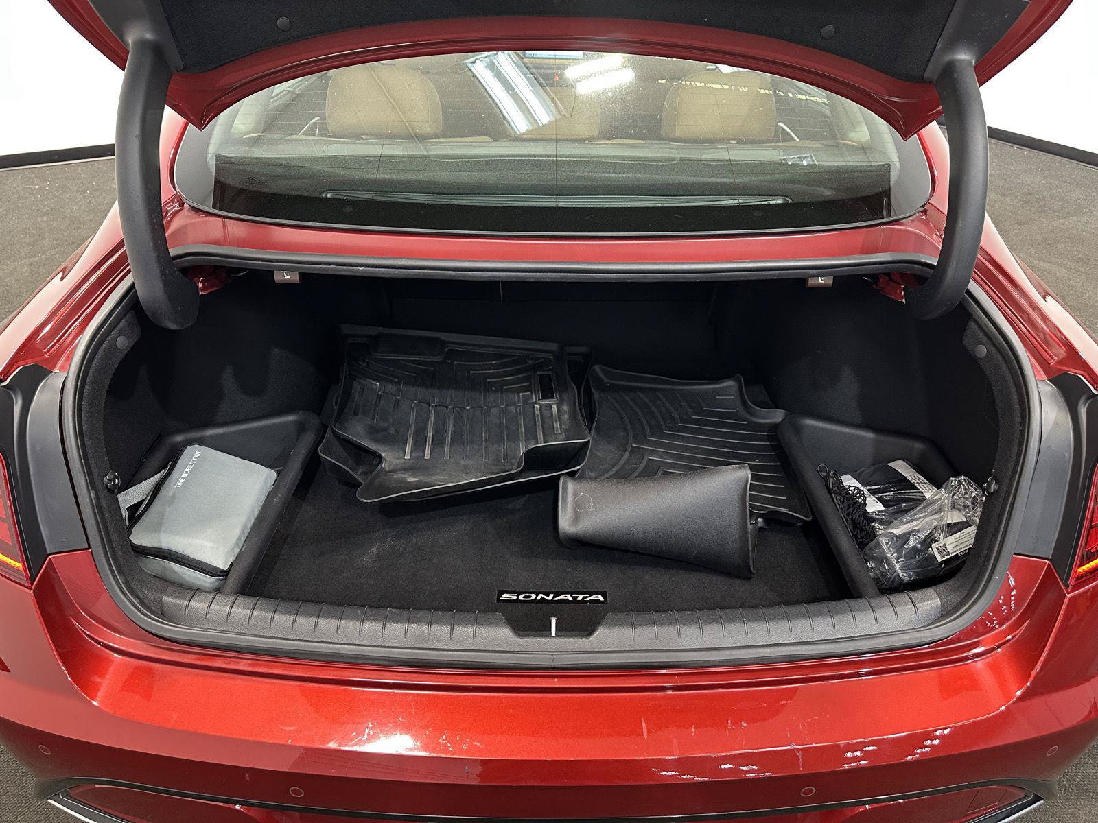 Certified 2023 Hyundai Sonata Limited w/ Cargo Package FWD image 31