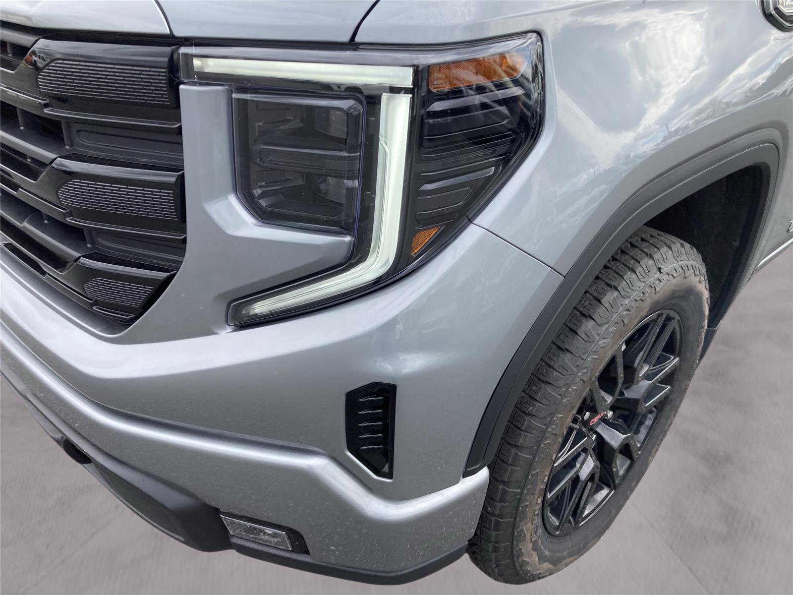 New 2026 GMC Sierra 1500 Elevation image 31