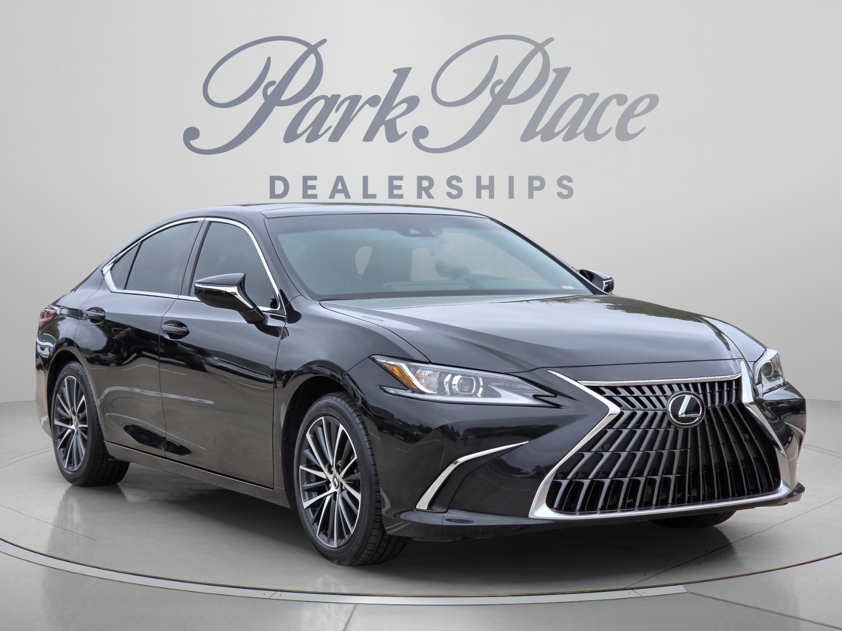 Used 2023 Lexus ES 350 w/ Premium Package FWD image 4