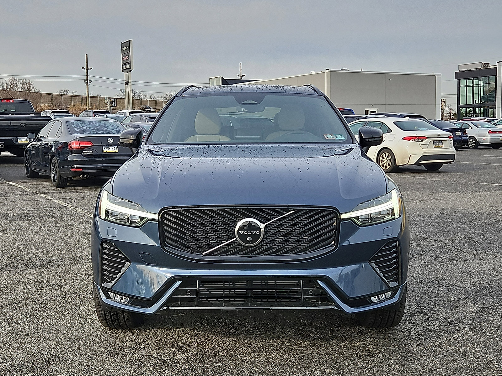 New 2026 Volvo XC60 B5 Plus w/ Protection Package Premier AWD/4WD image 2