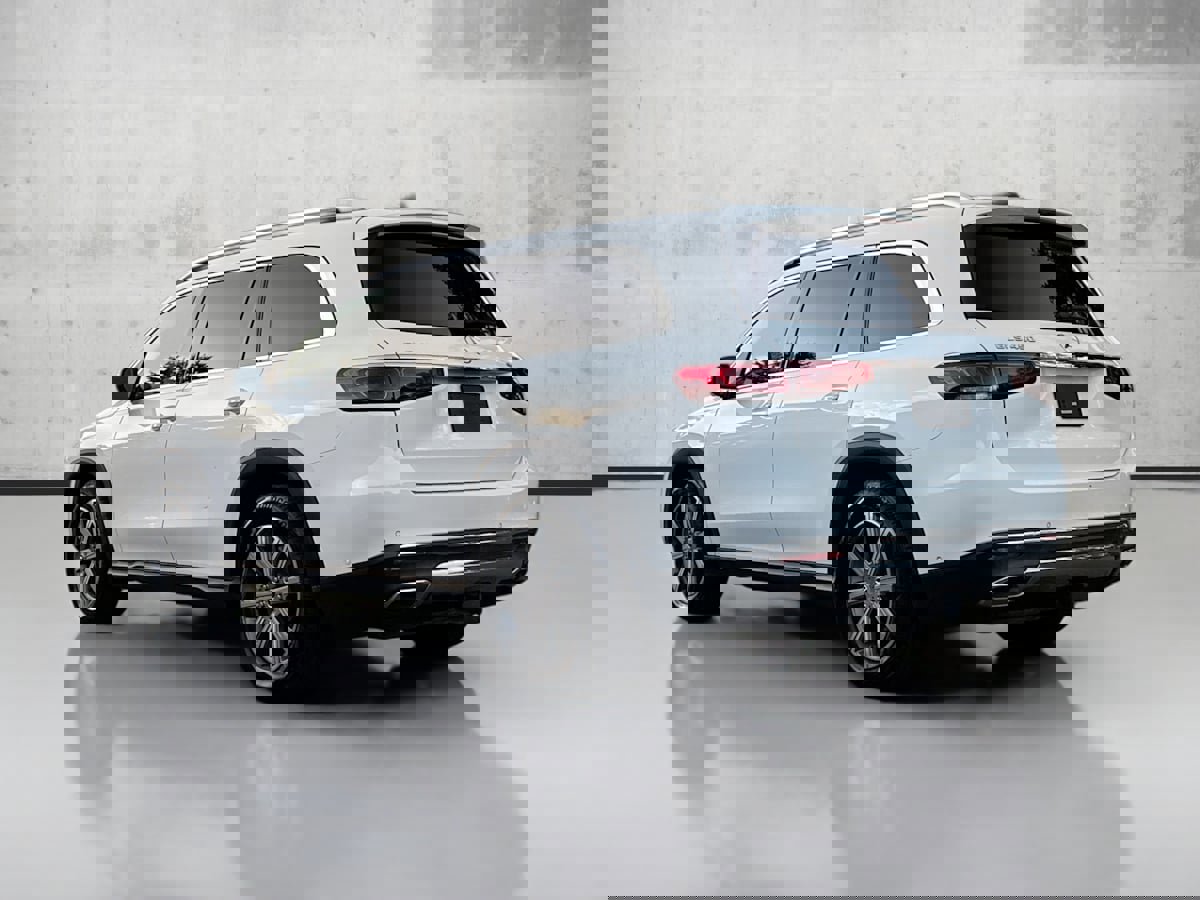 Used 2023 Mercedes-Benz GLS 450 4MATIC image 5