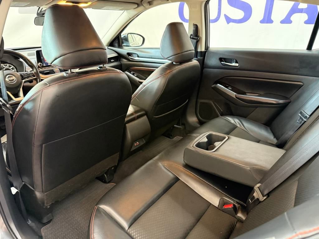 Used 2023 Nissan Altima 2.5 SR image 14