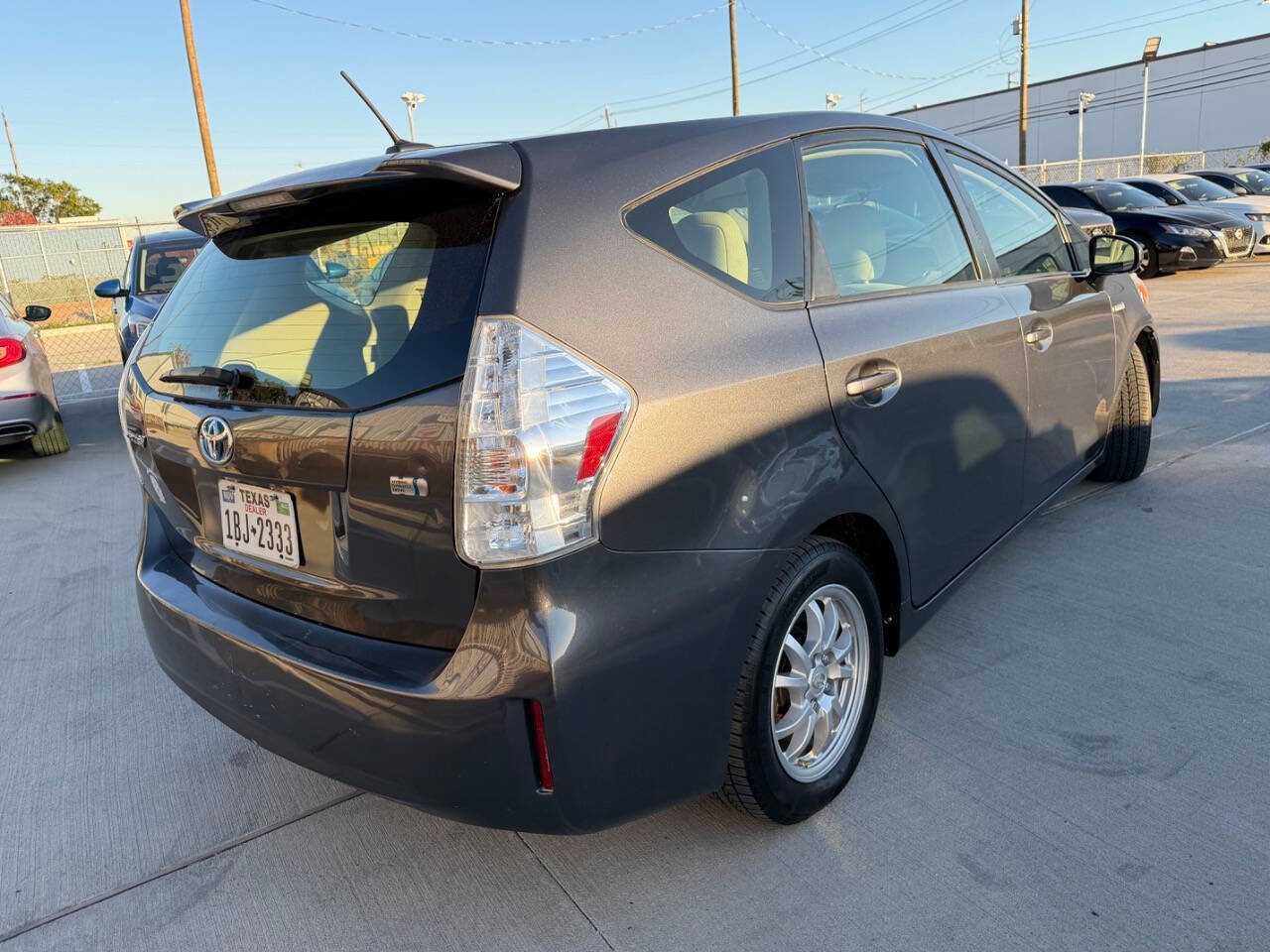 Used 2012 Toyota Prius V Three image 6