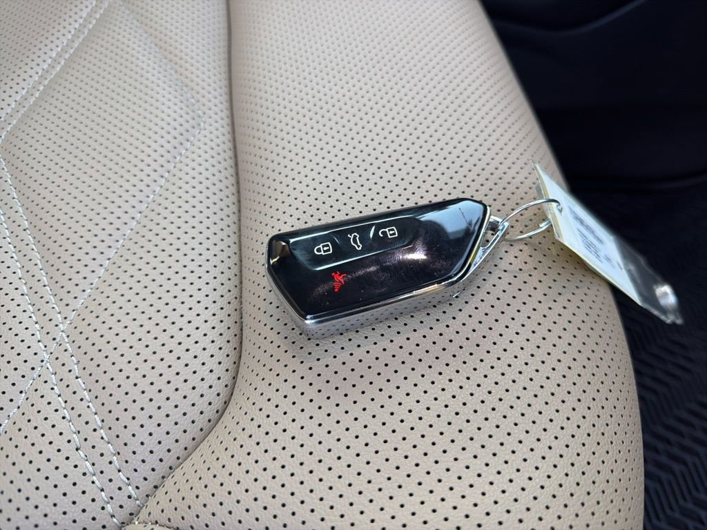 Used 2024 Volkswagen Atlas Cross Sport SE image 24