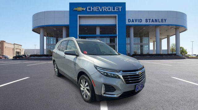 Used 2023 Chevrolet Equinox Premier FWD image 2