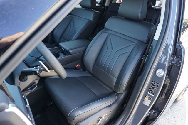 Used 2025 Hyundai Santa Fe SEL FWD image 17