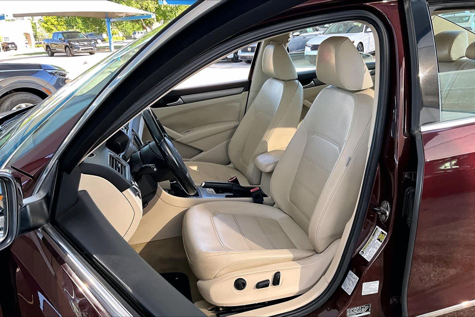 Used 2014 Volkswagen Passat TDI SE FWD image 8