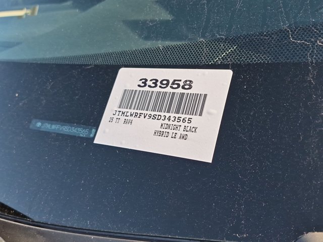 Certified 2025 Toyota RAV4 LE AWD/4WD image 18