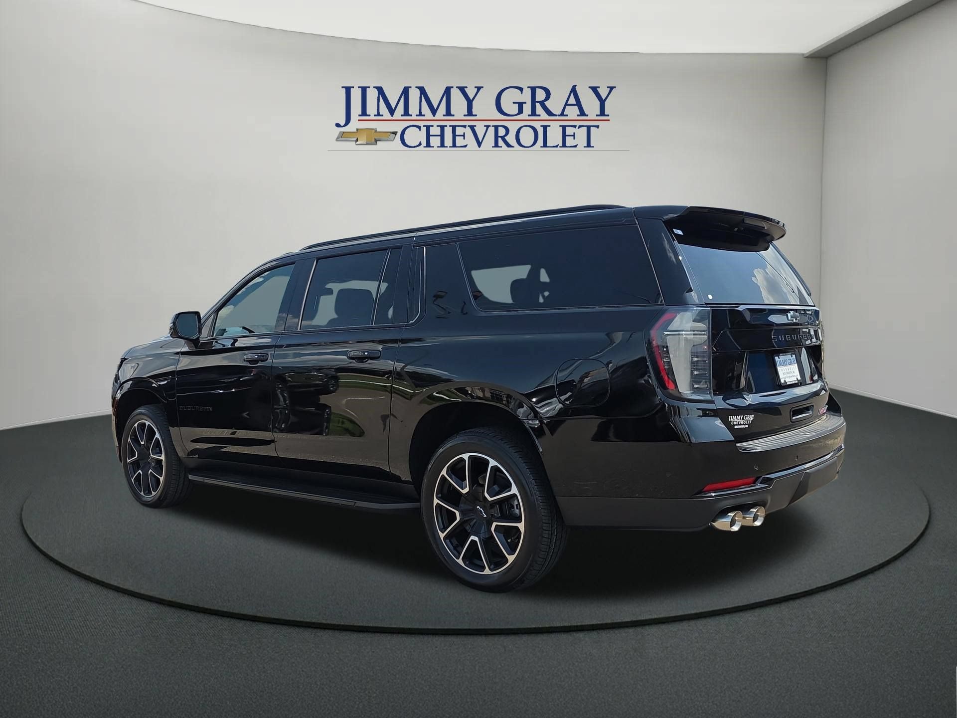 New 2026 Chevrolet Suburban RST w/ RST Capability Package AWD/4WD image 3