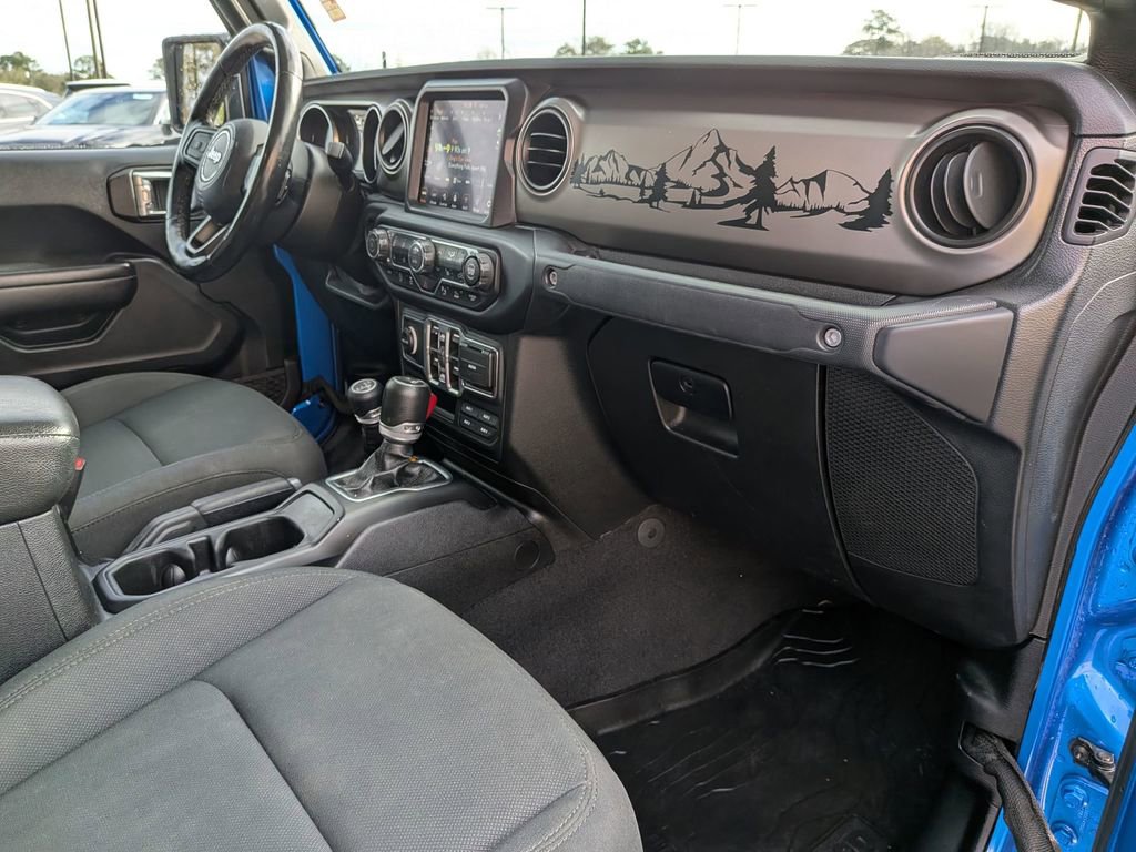 Used 2021 Jeep Gladiator Willys image 29