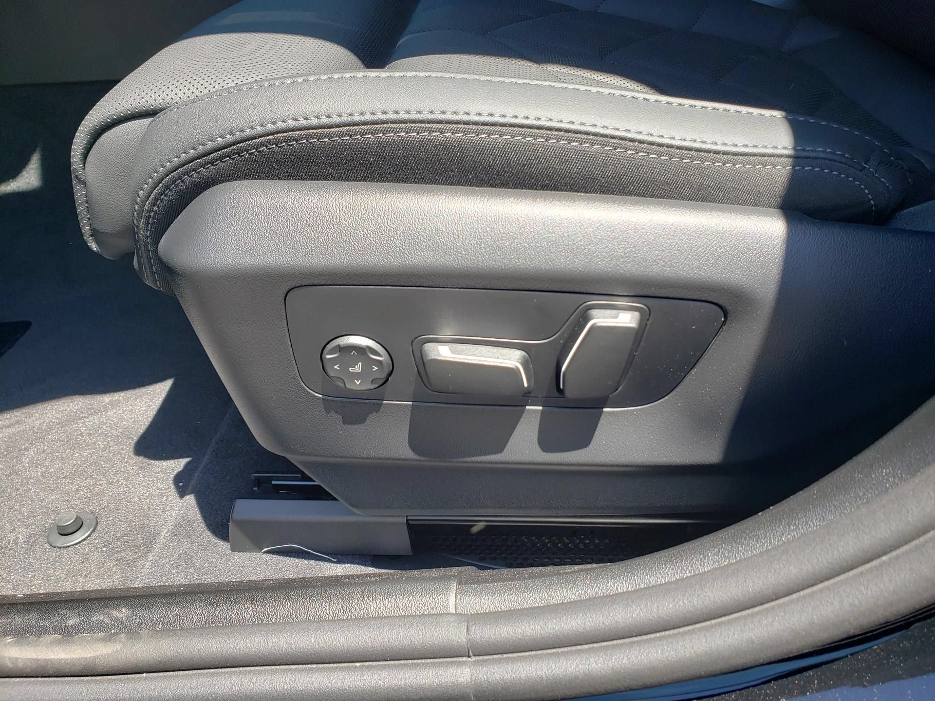 New 2027 BMW 530i xDrive w/ Premium Package AWD/4WD image 19