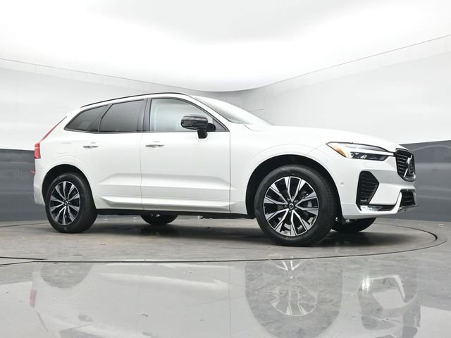 Used 2024 Volvo XC60 B5 Plus w/ Protection Package Premier image 36