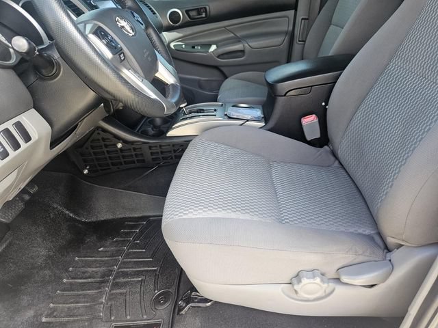 Used 2015 Toyota Tacoma PreRunner w/ SR5 Package RWD image 34