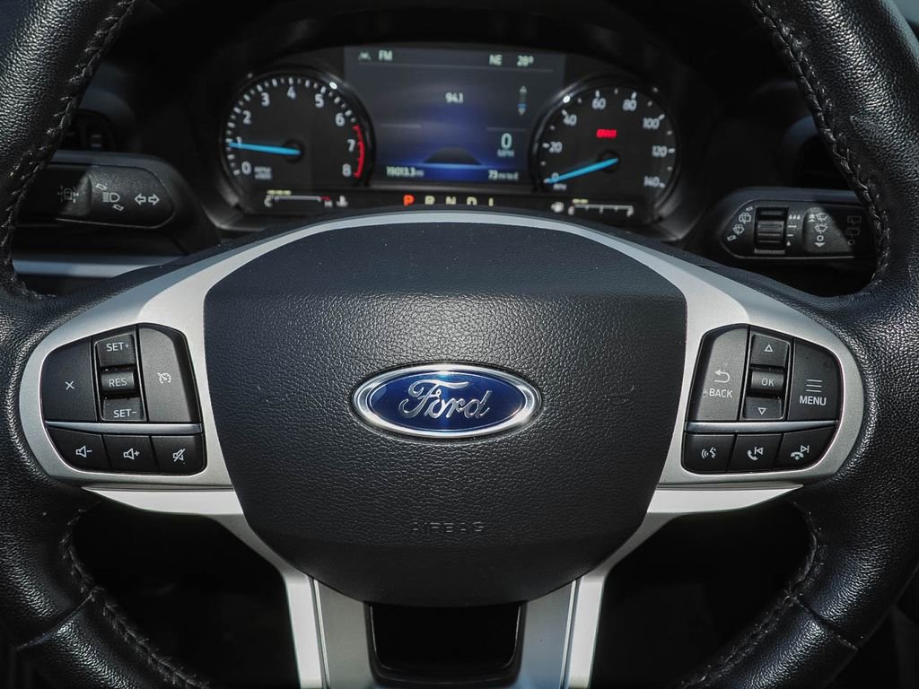 Used 2023 Ford Explorer XLT image 34