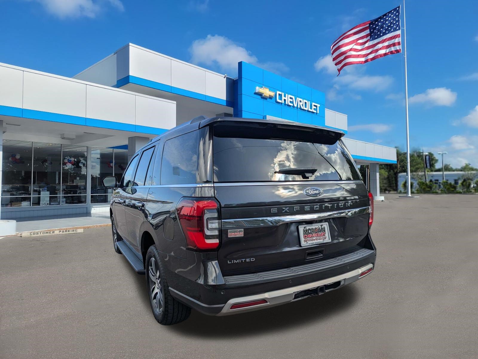Used 2024 Ford Expedition Limited RWD image 5