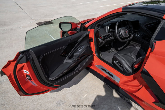 Used 2024 Chevrolet Corvette Stingray Premium Cpe w/ Z51 Performance Package RWD image 37