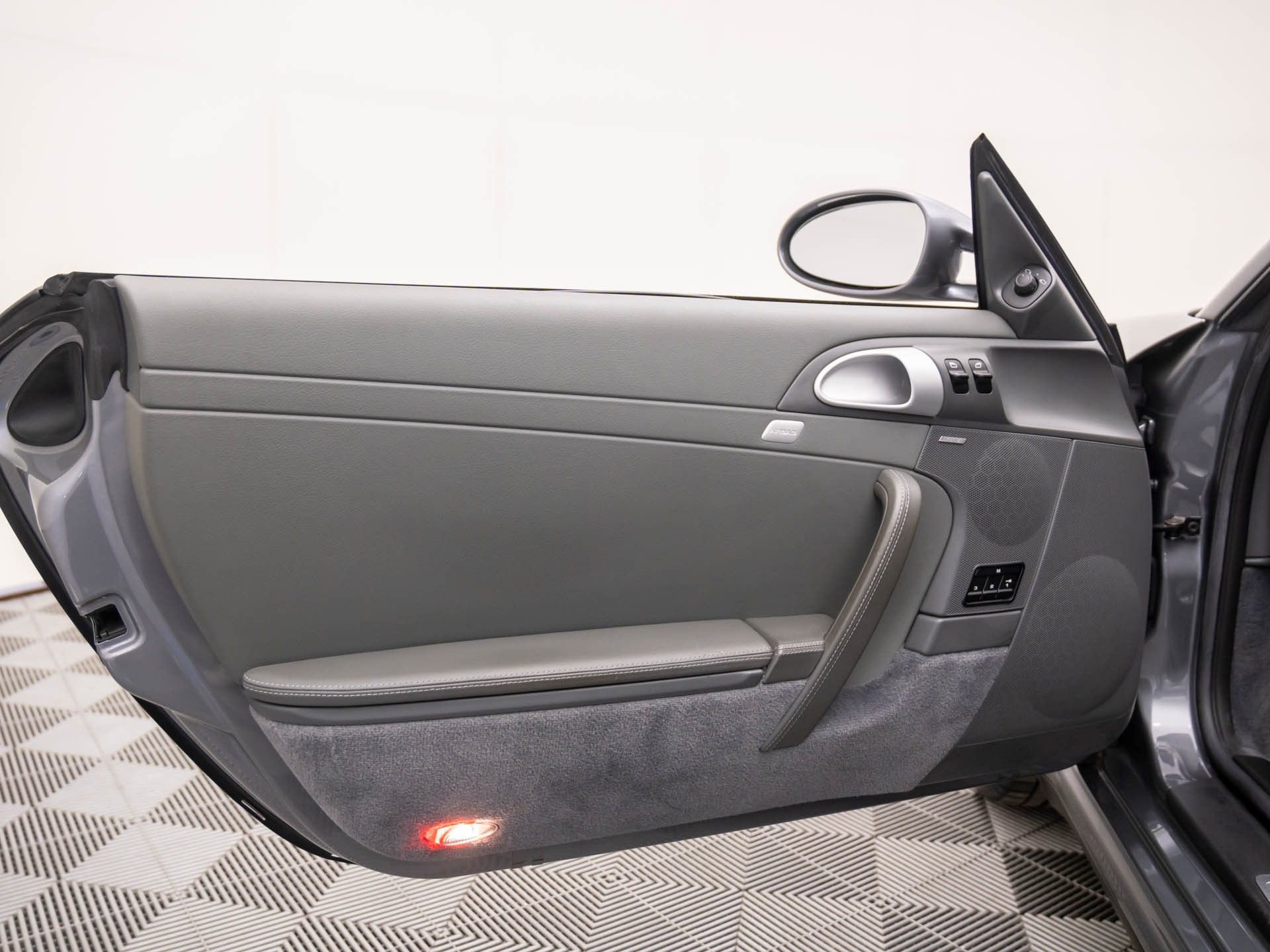 Used 2006 Porsche 911 Carrera 4 image 14