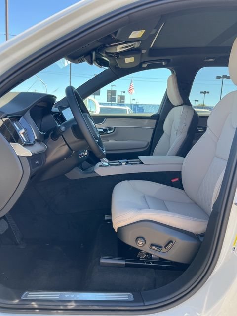 New 2026 Volvo XC90 B5 Core AWD/4WD image 21