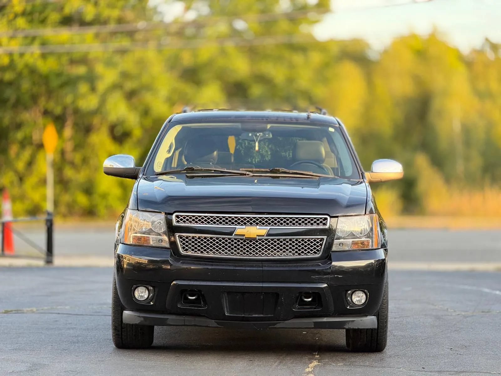 Used 2010 Chevrolet Tahoe LTZ AWD/4WD image 2