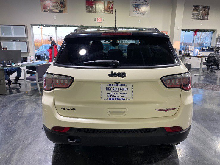 Used 2020 Jeep Compass Trailhawk image 5