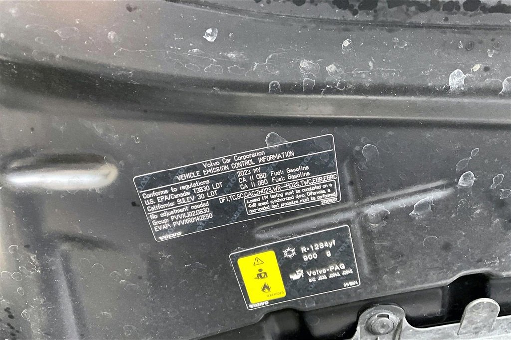 Certified 2023 Volvo XC90 B6 Plus image 31