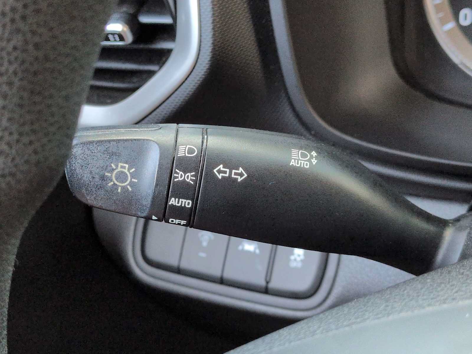 Certified 2021 Hyundai Venue SE FWD image 27