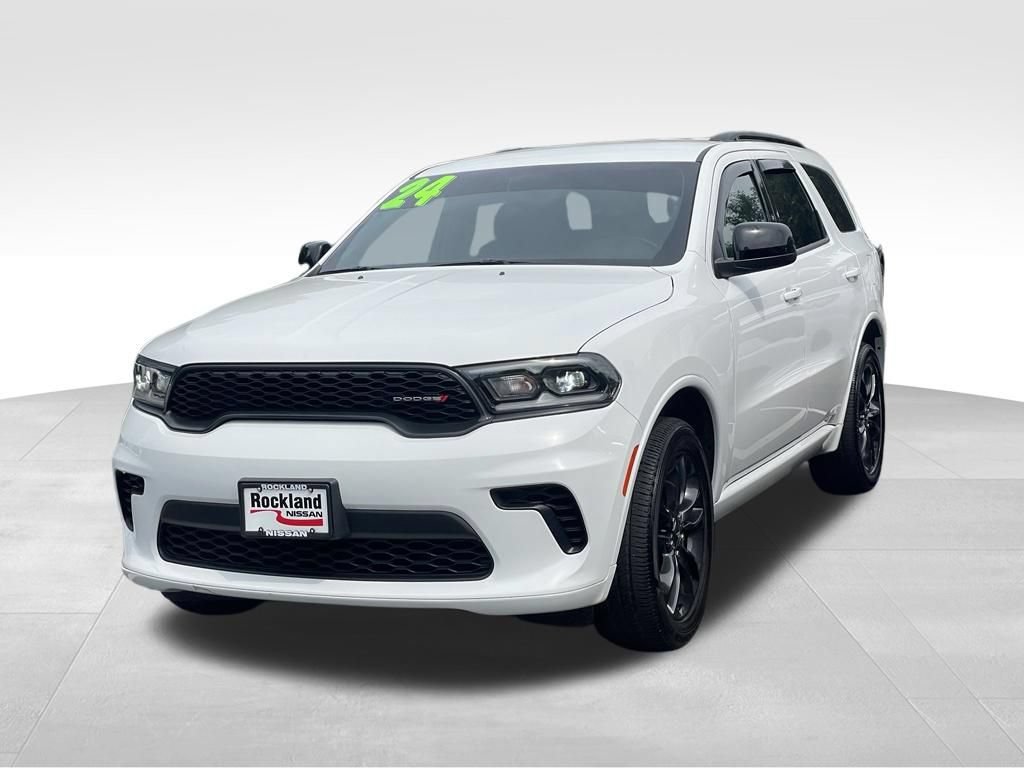 Used 2024 Dodge Durango GT w/ Blacktop Package AWD/4WD image 2
