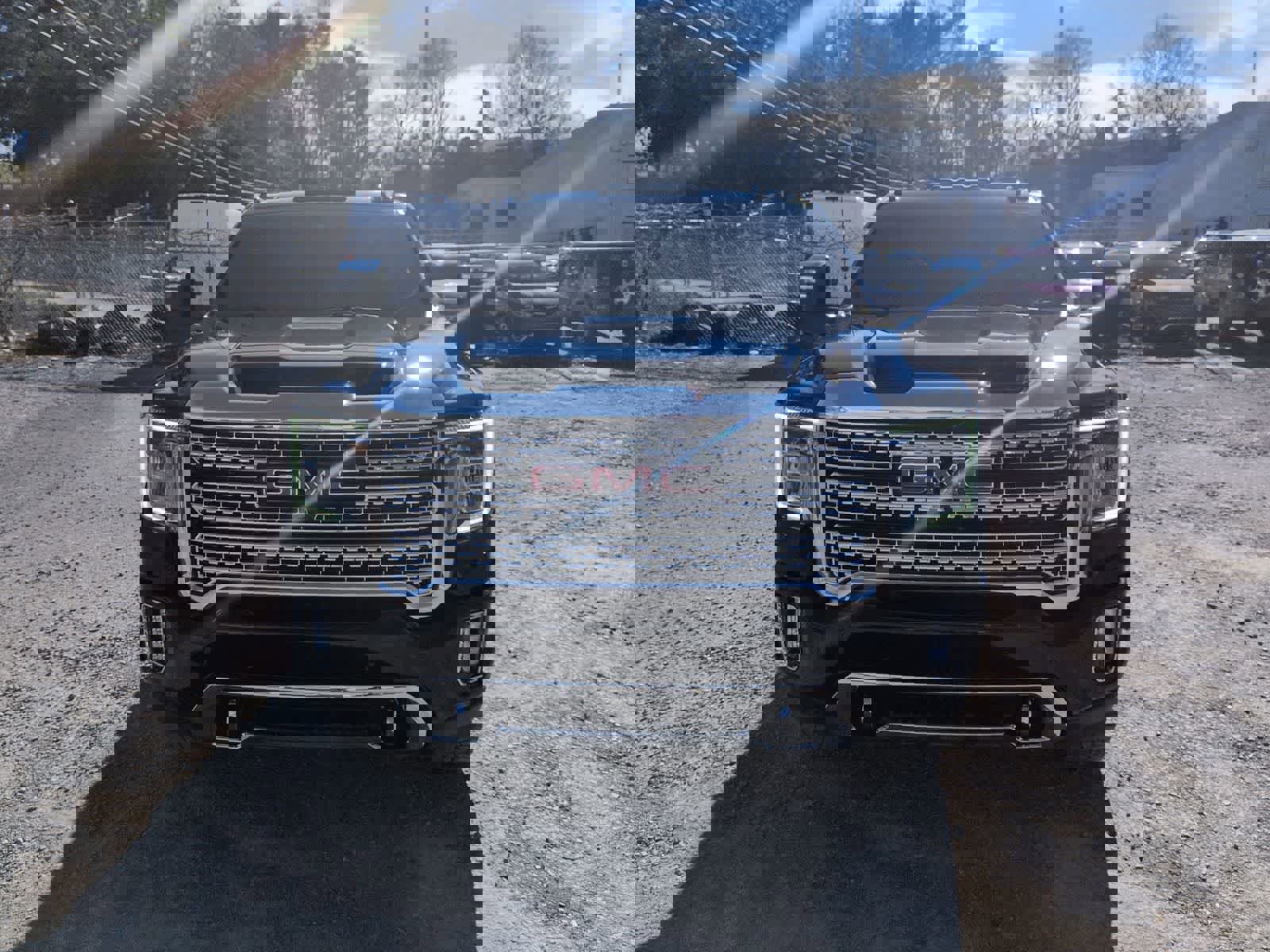 Used 2023 GMC Sierra 2500 Denali image 3