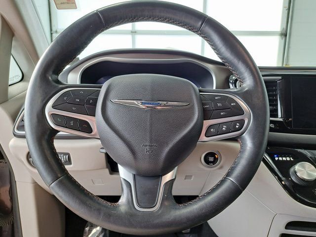 Used 2024 Kia Carnival LX FWD image 10