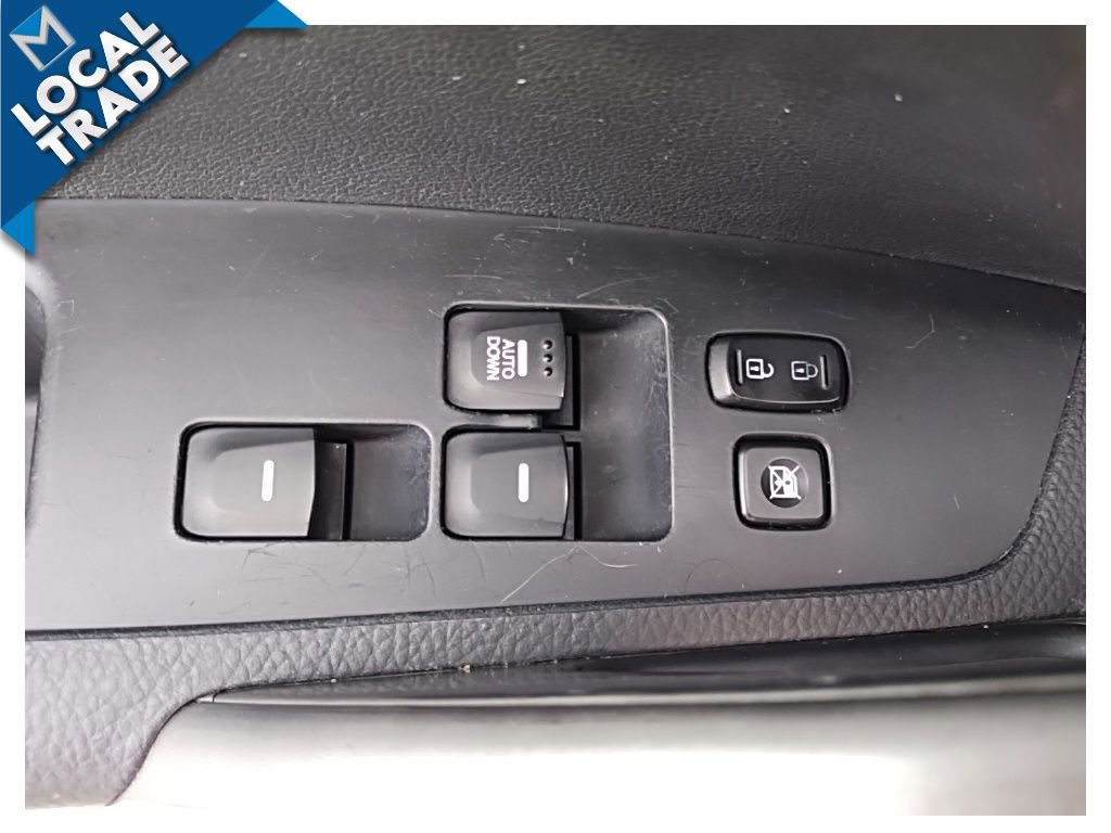 Used 2012 Hyundai Veloster FWD image 18