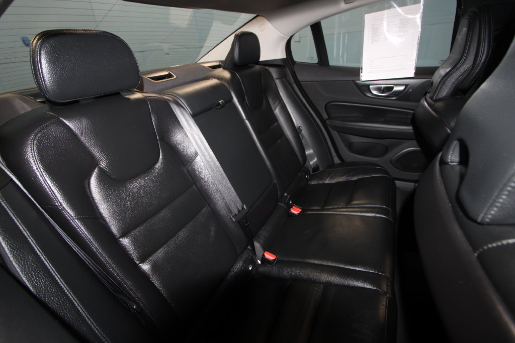 Used 2024 Volvo S60 B5 Plus AWD/4WD image 21