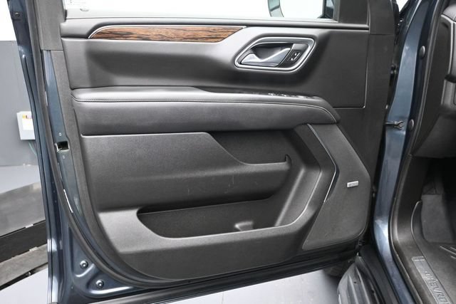 Used 2021 Chevrolet Tahoe Premier w/ Premium Package RWD image 23
