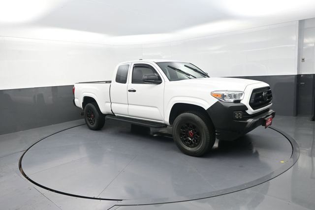 Used 2022 Toyota Tacoma SR RWD image 32